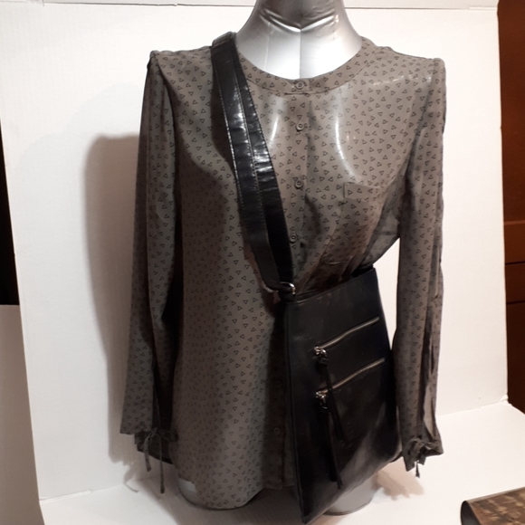 Black faux leather crossbody bag - Picture 5 of 8